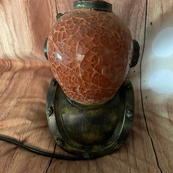 Vintage Style Diver Helmet Amber Glass Accent Lamp, Hard to find - Picture 14 of 16